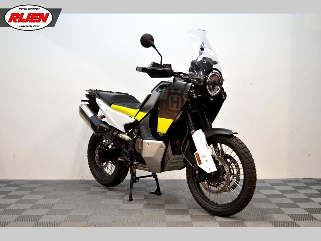 HUSQVARNA NORDEN  901 (bj 2022), Motoren, Motoren | Husqvarna, 2 cilinders, Motorrijbewijs A, Onbekend, Meer dan 35 kW