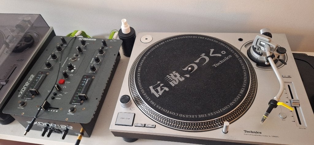 Technics SL-1200MK7 (paar) + Allen & Heath Xone:22 DJ set