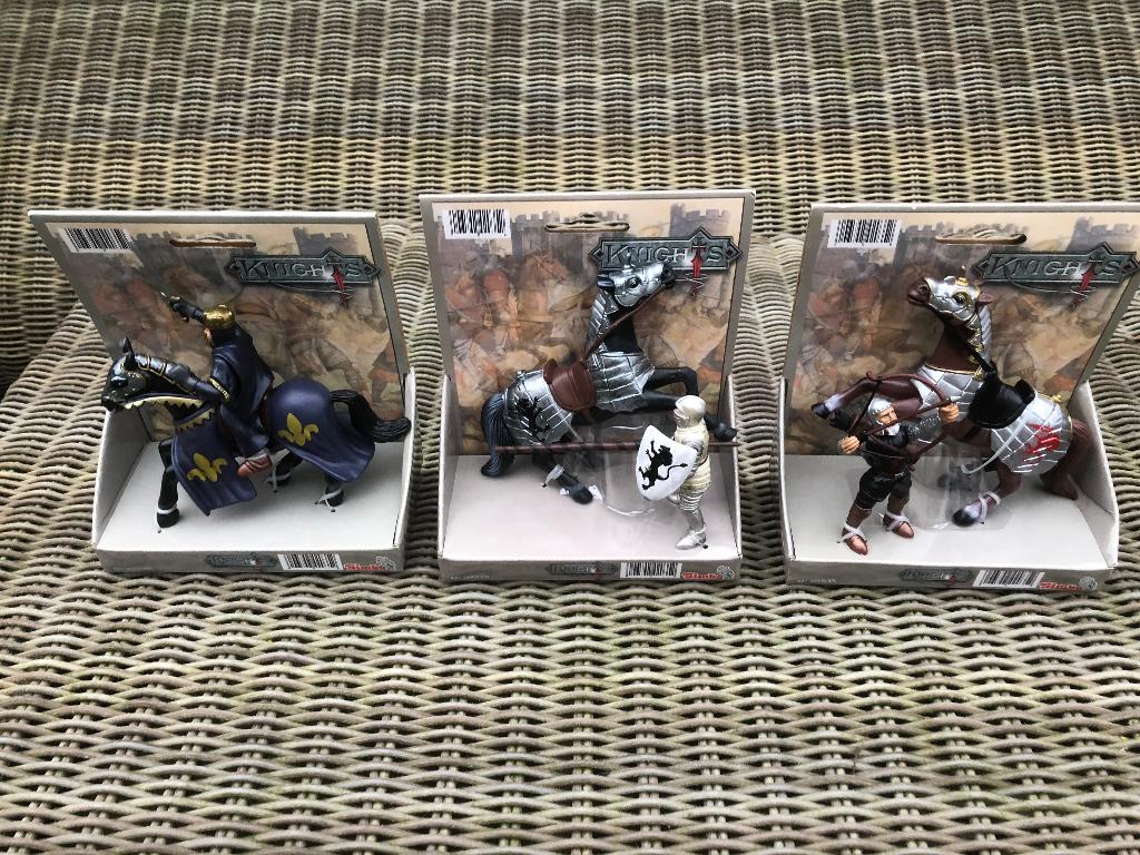 3 verschillende middeleeuwse ridders, Simba Toys Duitsland., Verzamelen, Poppetjes en Figuurtjes, Ophalen of Verzenden, Nieuw