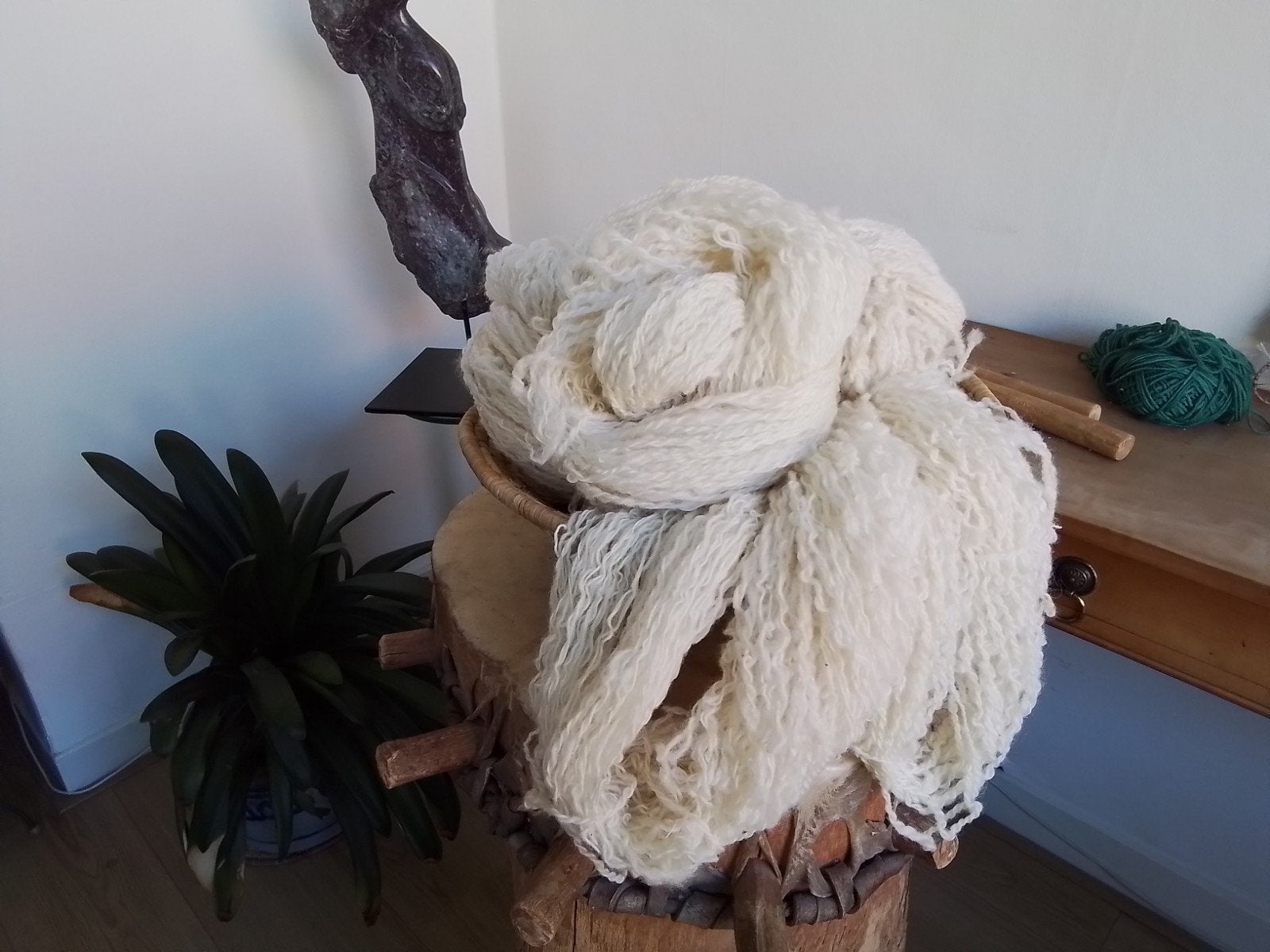 handgesponnen, getwijnde wol,kleur naturel zoals je kan zien, Verzenden, Nieuw, Breien of Haken, Wol of Garen