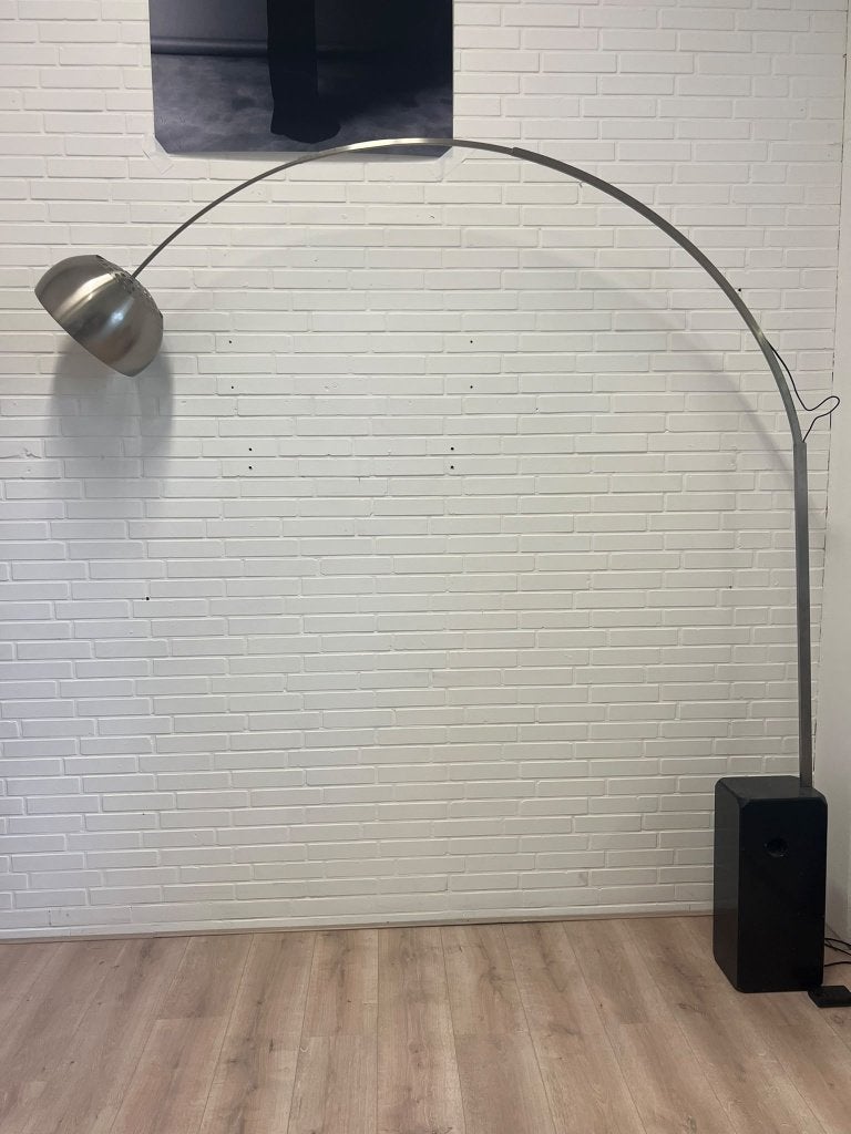 Arc Floor Lamp – Castiglioni-Style Design, Ophalen, Metaal, Style of the iconic Castiglioni Arco lamp, 150 tot 200 cm