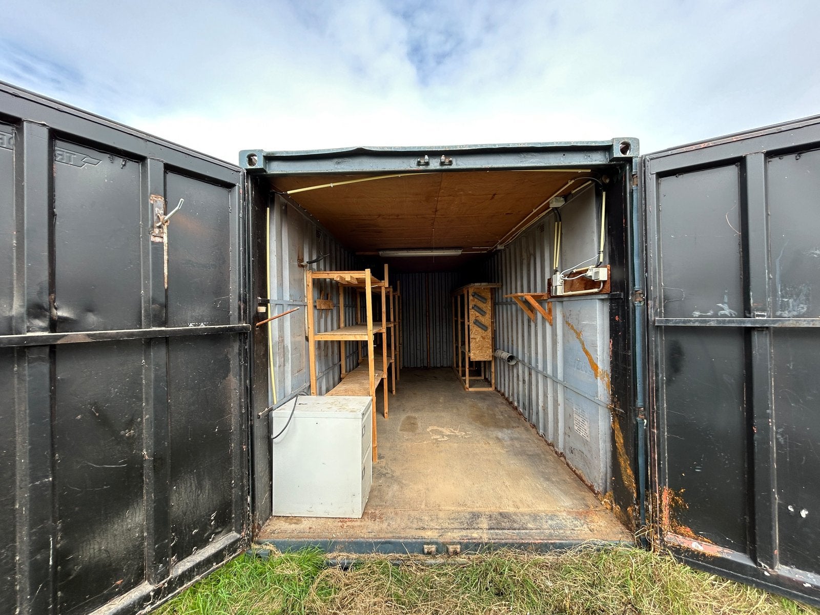 Robuuste zeecontainer - Ideaal voor opslag, Ophalen