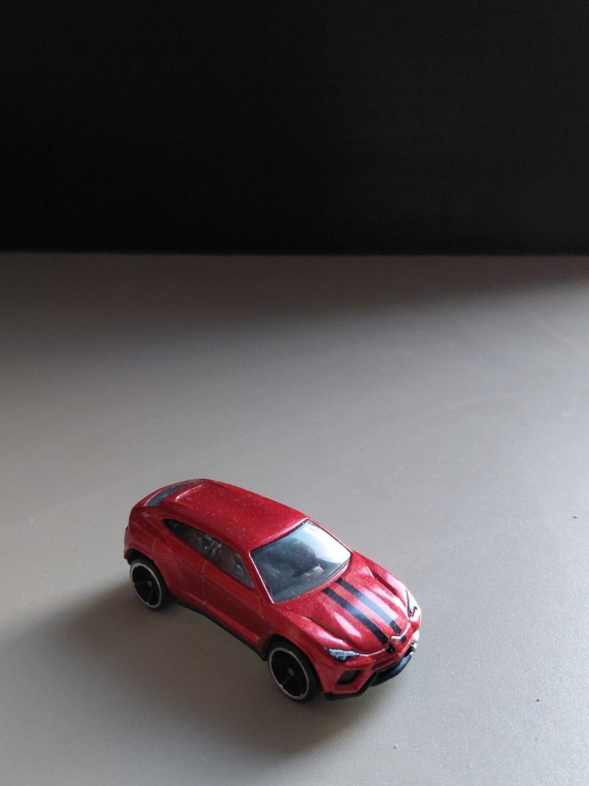 Hot Wheels Lamborghini Urus Rood Zwart Speelgoedauto, Ophalen of Verzenden, Gebruikt, Auto