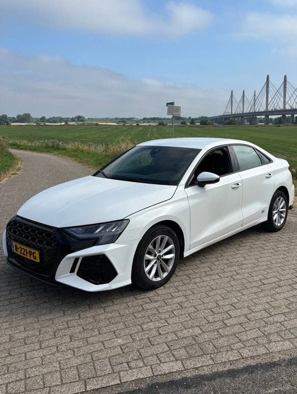 Audi A3 2022, 680 kg, Wit, Origineel Nederlands, Grijs