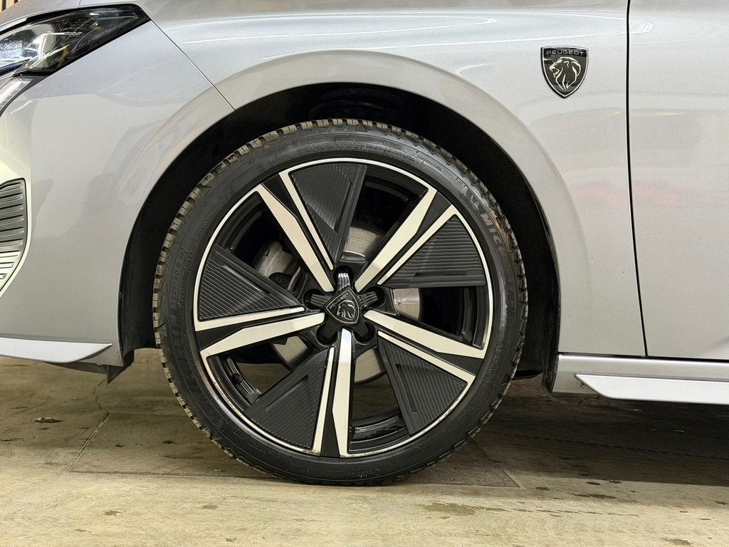 Peugeot 308 1.2 PureTech GT 2022 LED 360-CAMERA ACC CAR-PLAY, Auto's, 1263 kg, 1199 cc, Leder en Stof, 3 cilinders