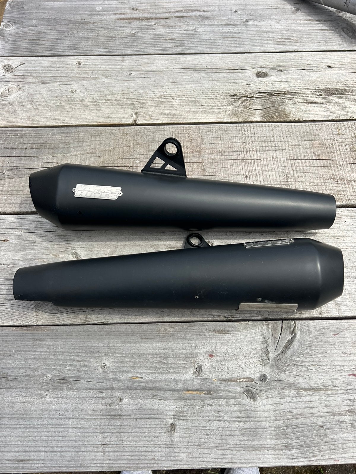 Vance & Hines slip on dempers Triumph Thruxton 1200 R RS, Ophalen, Gebruikt