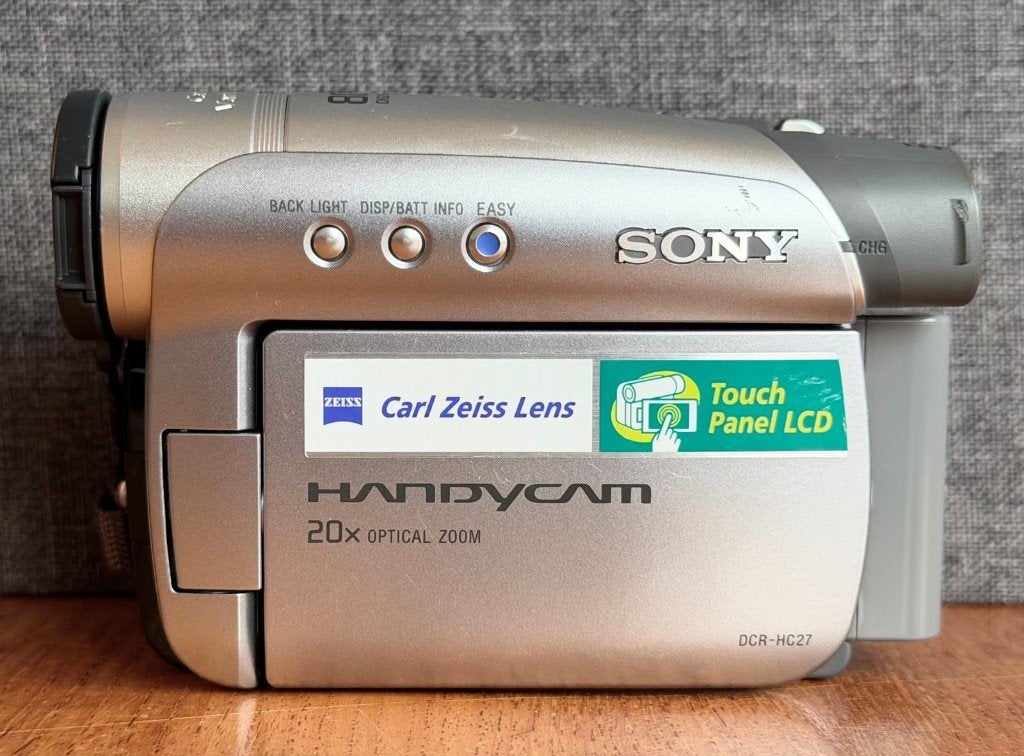 Sony DCR-HC27E MiniDV, NightShot Plus, FireWire, Getest!, Audio, Tv en Foto, Videocamera's Digitaal, Mini dv, 20x of meer, Ophalen of Verzenden