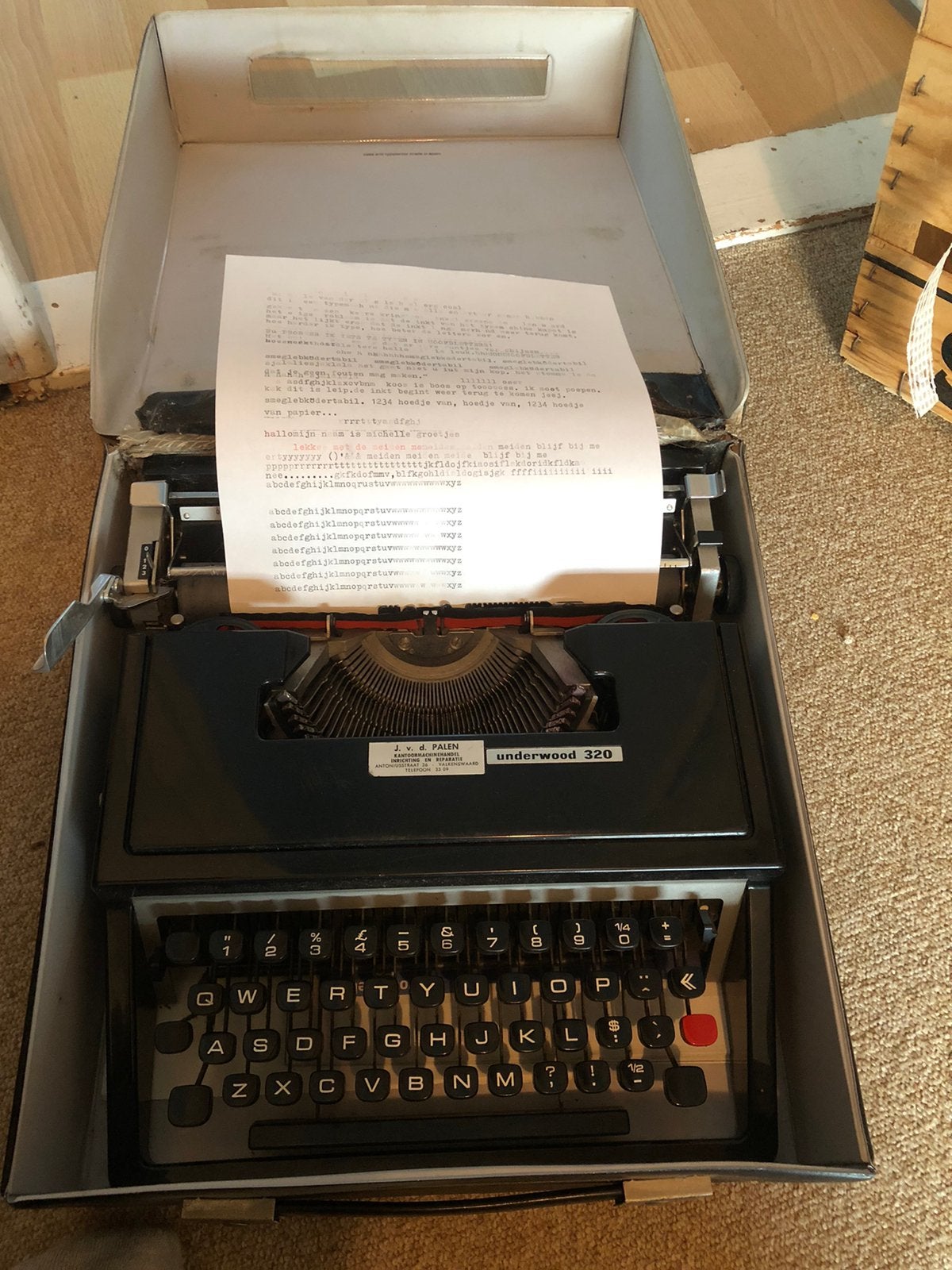 Oude typemachine, Ophalen, Zo goed als nieuw