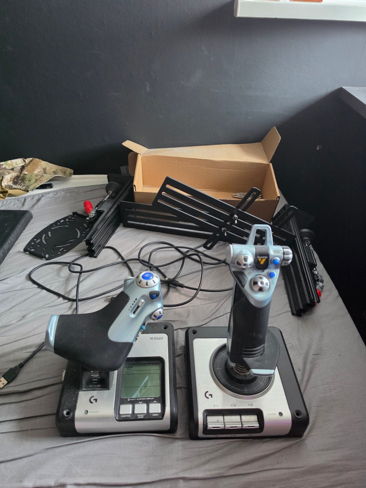 Logitech X52 Flight Stick & Throttle met Montagebeugel, Ophalen, Overige merken, Gebruikt