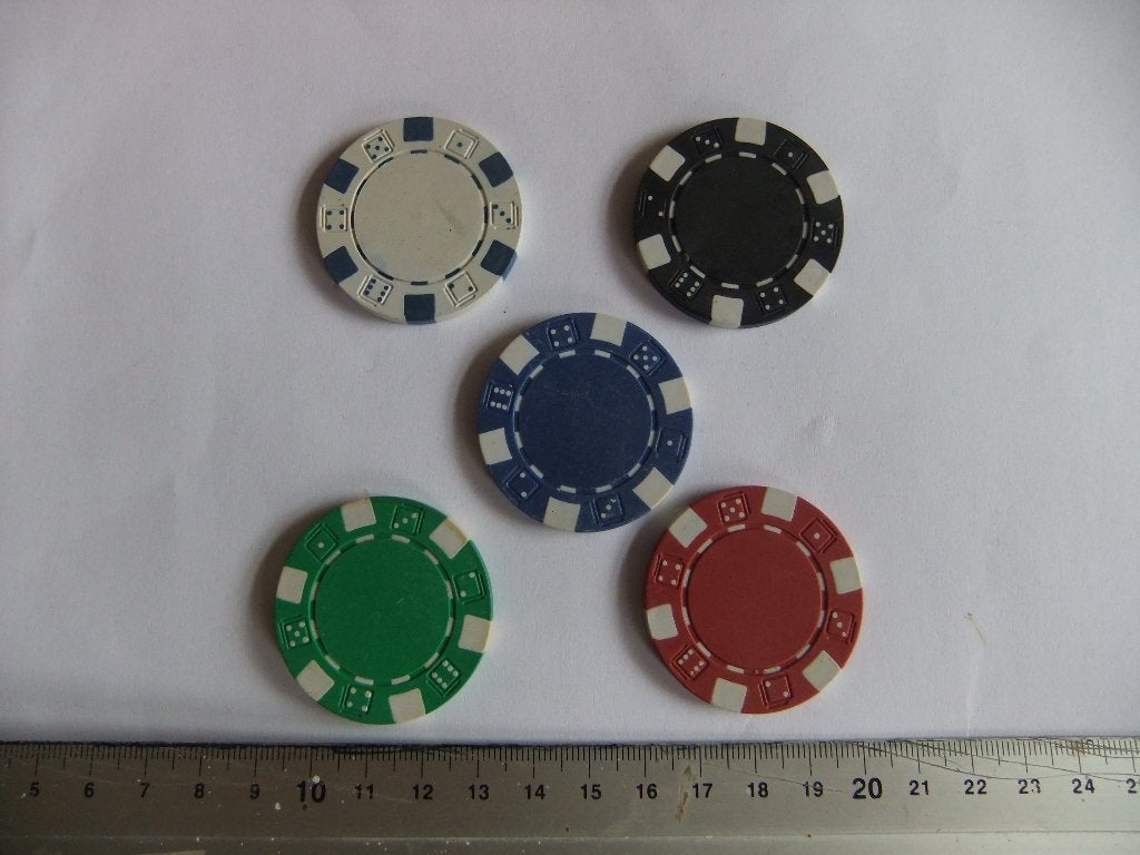 Set van 5 gebruikte pokerfiches, Verzamelen, Verzenden, Gebruikt