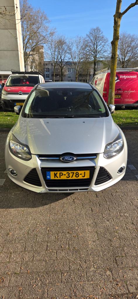 Ford Focus 1.6 Ecoboost 110KW 5-D 2011 Grijs, Auto's, 1596 cc, 4 cilinders, 665 kg, Handgeschakeld