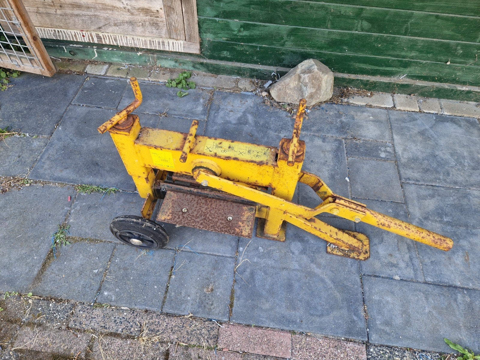 stenenknipper Revo, Ophalen, Gebruikt