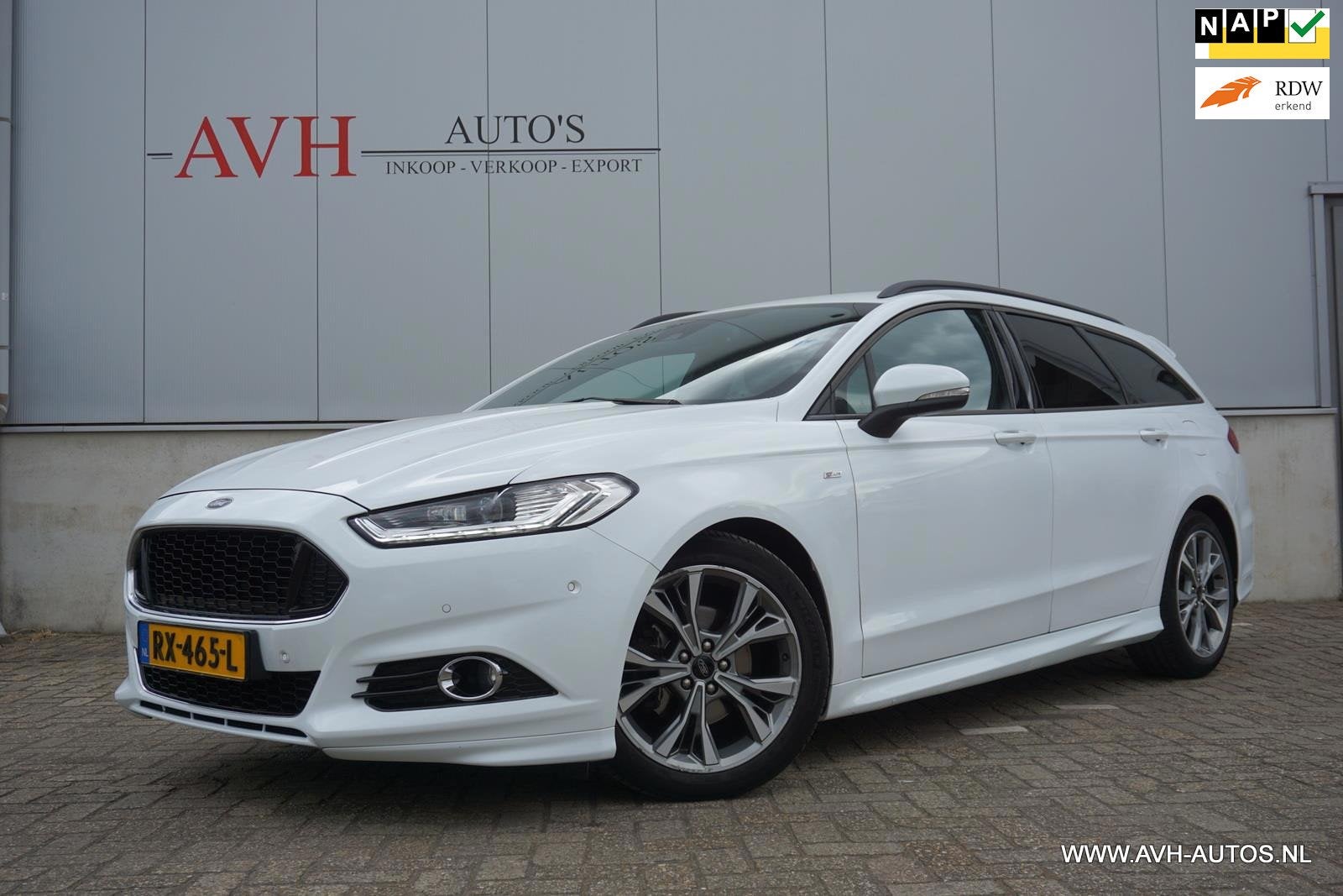 Ford Mondeo Wagon 1.5 ST Line, Voorwielaandrijving, Stof, 4 cilinders, Wit