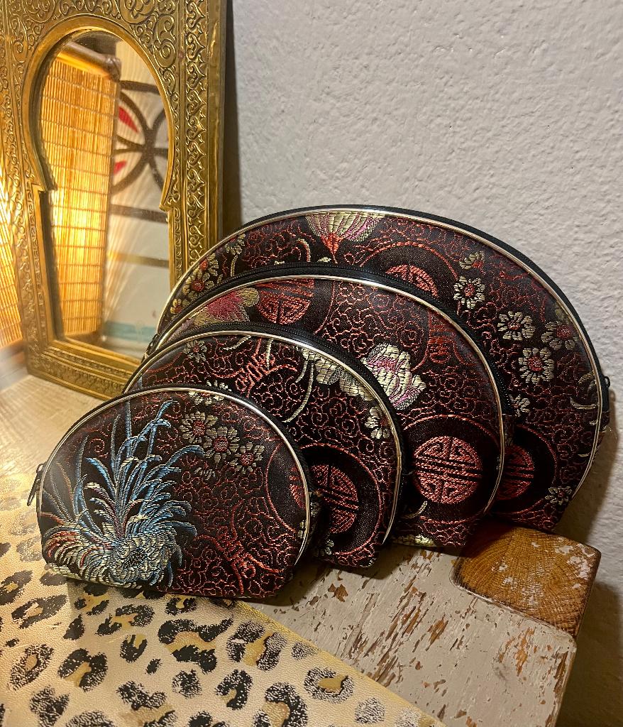 Vintage chinese japanse satijnen 4x toilettassen set clutch, Ophalen of Verzenden, Nieuw, Dame