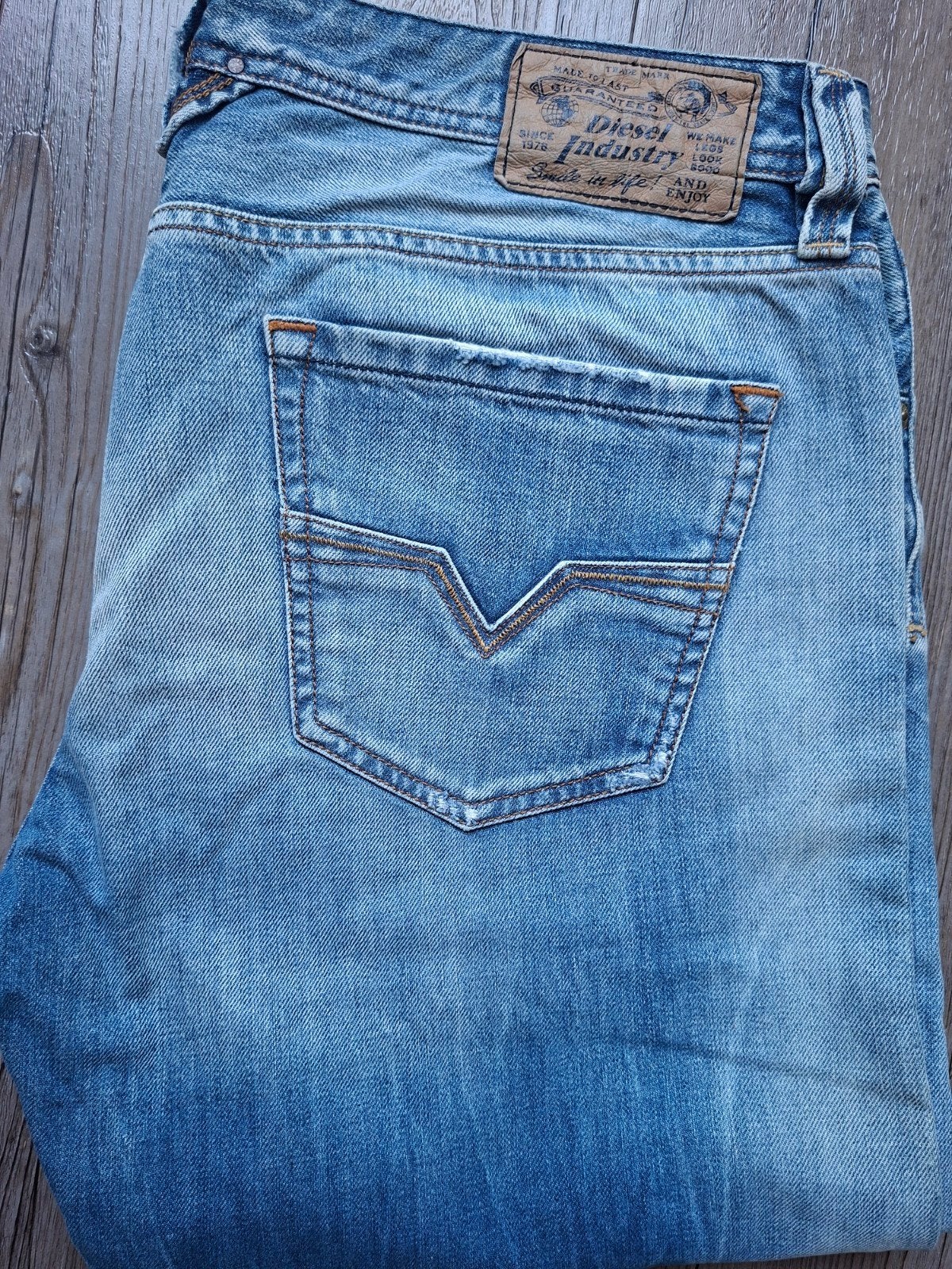 DIESEL Larkee regular fit jeans W36 L34, W36 - W38 (confectie 52/54), Diesel, Blauw, Nieuw