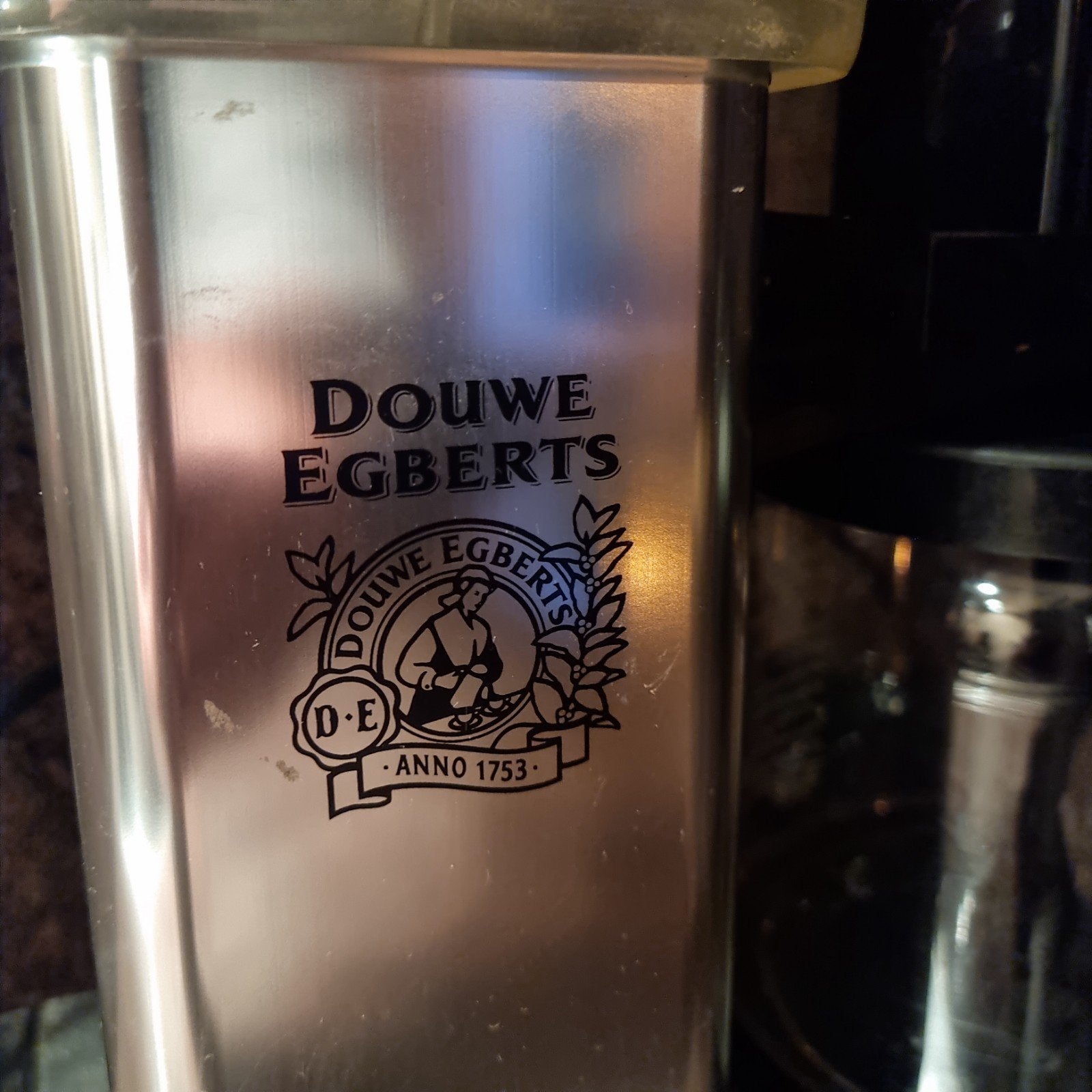 HET Douwe Egberts Koffiezetapparaat, Witgoed en Apparatuur, Gebruikt, 10 kopjes of meer, Koffiemachine, Gemalen koffie