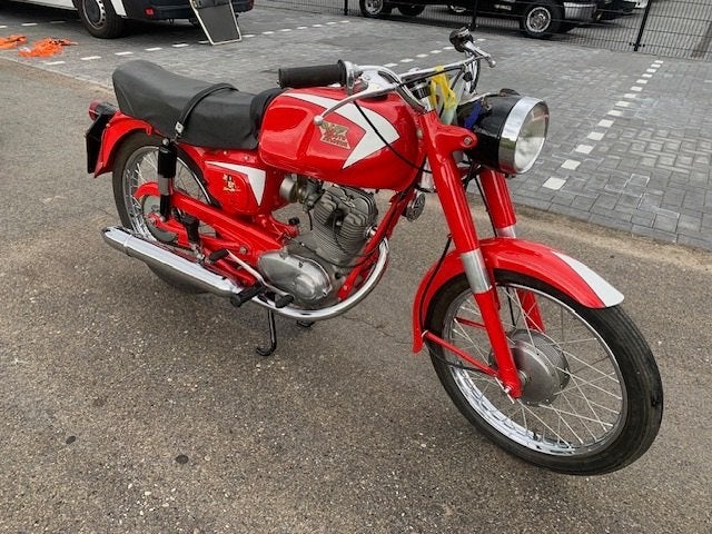 Moto Morini Corsaro 150 - Klassieke Italiaanse Schoonheid, Info@motomorini.eu, Via Porrettana 375, 40033 Casalecchio di Reno BO, Italië