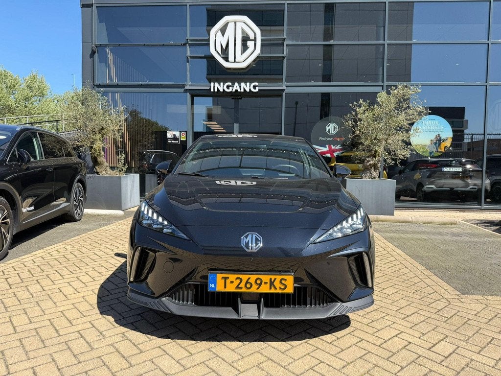 MG 4 Luxury 64 kWh Long Range | 360 Camera | Apple Carplay |, Auto's, MG, 12 maanden, Gebruikt, Origineel Nederlands, 25 min