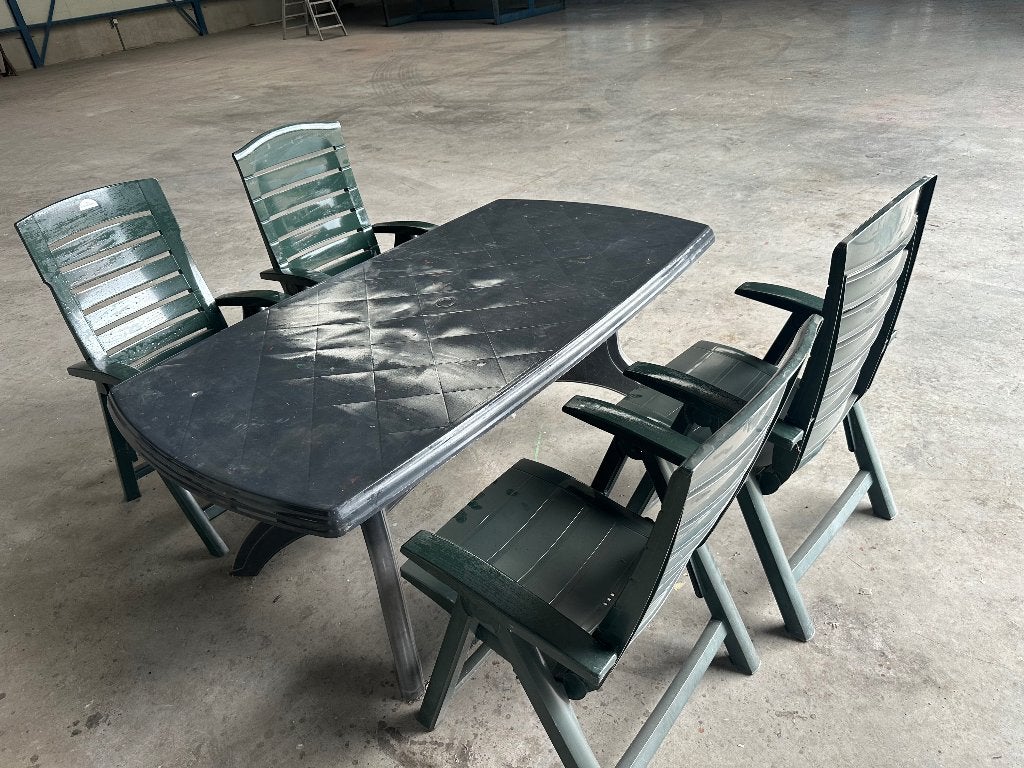 Tuinset, 4 zitplaatsen, Kunststof, Gebruikt, Ophalen of Verzenden