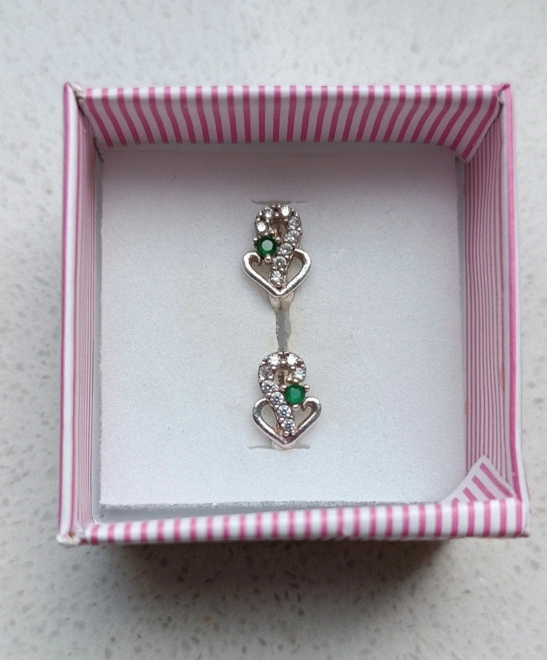 Echt Zilveren oorbellen met groene en witte steentjes, Sieraden, Tassen en Uiterlijk, Kindersieraden, Ophalen of Verzenden, Zo goed als nieuw