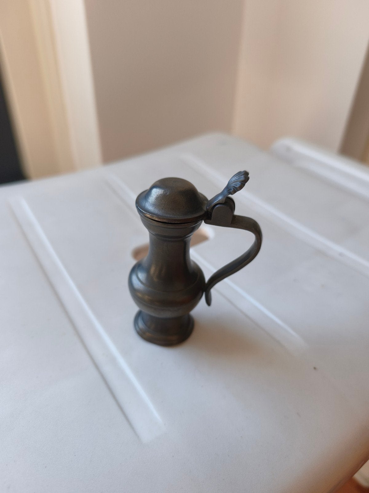 Miniatuur tinnen kan met deksel, Antiek en Kunst, Antiek | Tin, Ophalen of Verzenden
