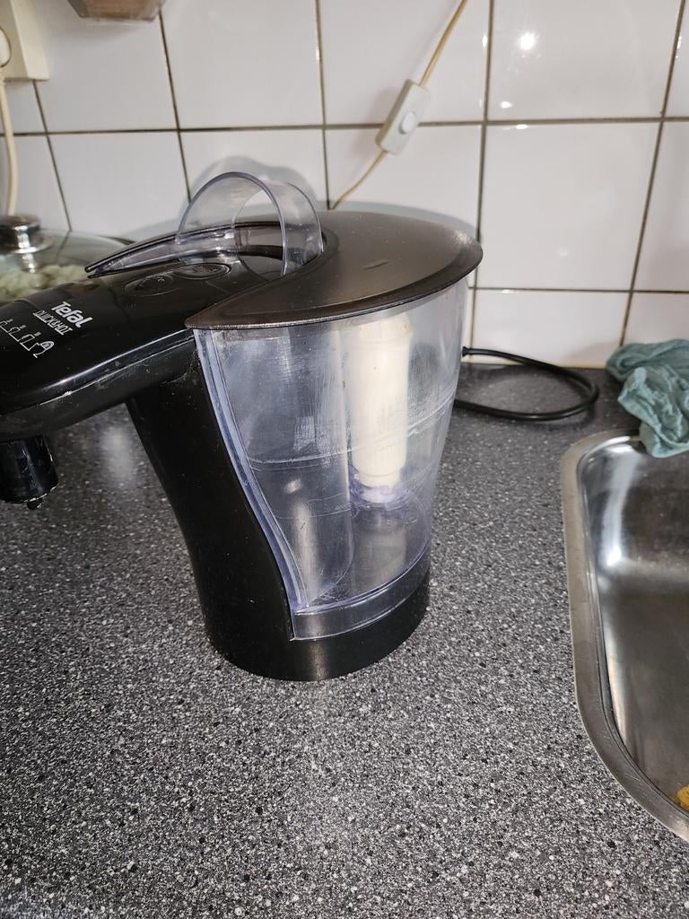 Waterkoker kleur is zwart .  Is van het tefal Quick&Hot, Ophalen of Verzenden