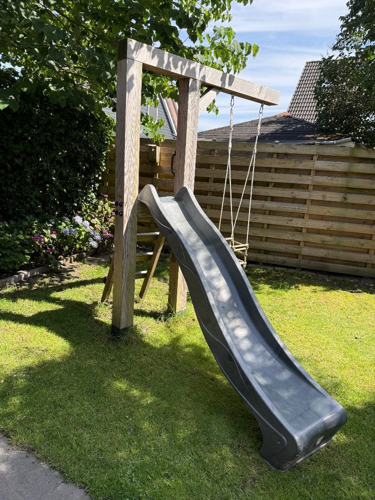 Houten schommel met glijbaan, Ophalen, Zo goed als nieuw, Schommel
