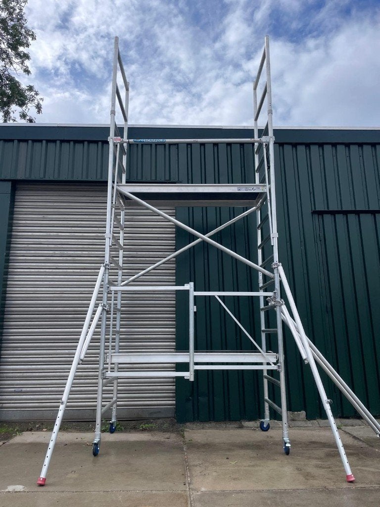 90 cm aluminium rolsteiger gewoon als NIEUW nog wh 6 mtr, Doe-het-zelf en Verbouw, Ophalen, Nieuw, Rolsteiger of Kamersteiger