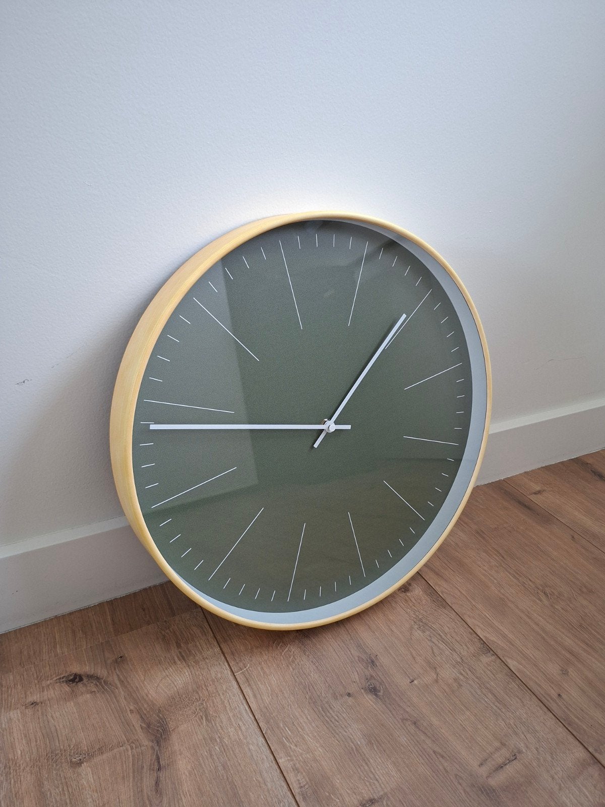 Dutch Sprinkles Wandklok - Groen met Houten Rand, Ophalen, Wandklok, Analoog, Nieuw