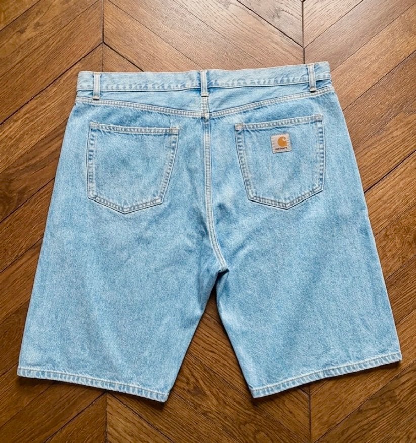 Carhartt WIP Pontiac Short denim light blue W40, Ophalen of Verzenden, Zo goed als nieuw, Blauw, W40 - W42 (confectie 56/58)