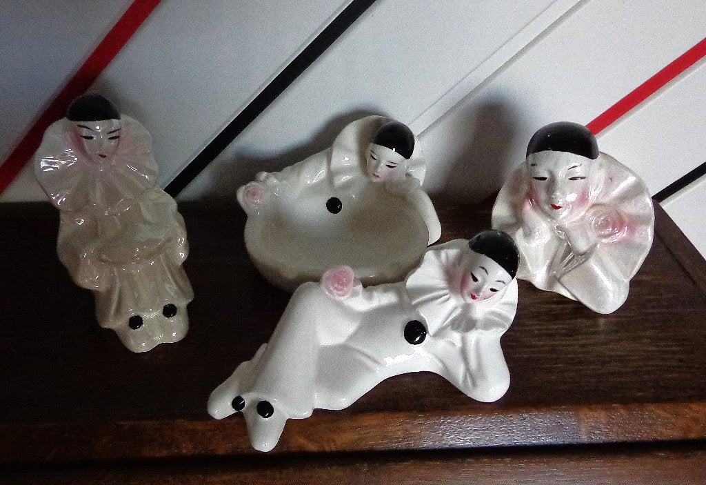 Vier vintage beeldjes Pierrot Art Deco, Verzamelen, Ophalen, Zo goed als nieuw, Mens
