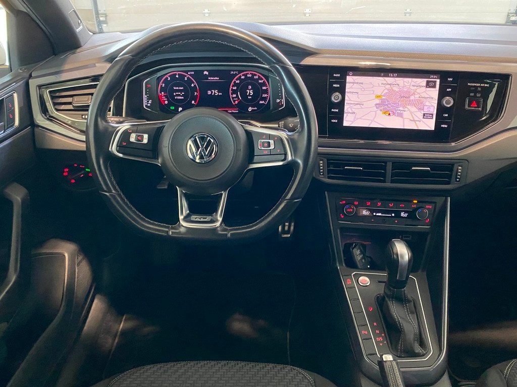 Volkswagen Polo 1.5 TSI DSG R-line Pano Virtual, Euro 6, 4 cilinders, 150 pk, 610 kg