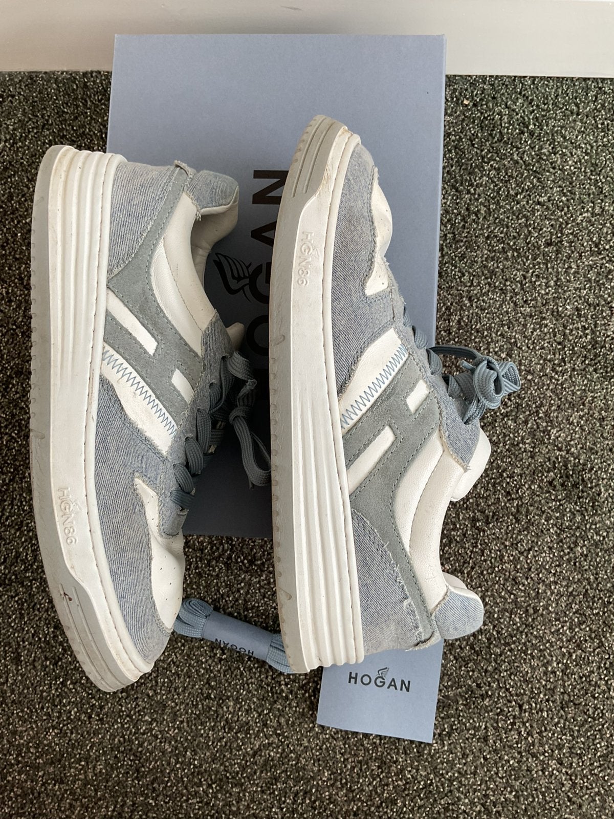 Hogan sneakers met jeansstof maat 40,5/41, Wit, Ophalen of Verzenden, Sneakers of Gympen, Zo goed als nieuw
