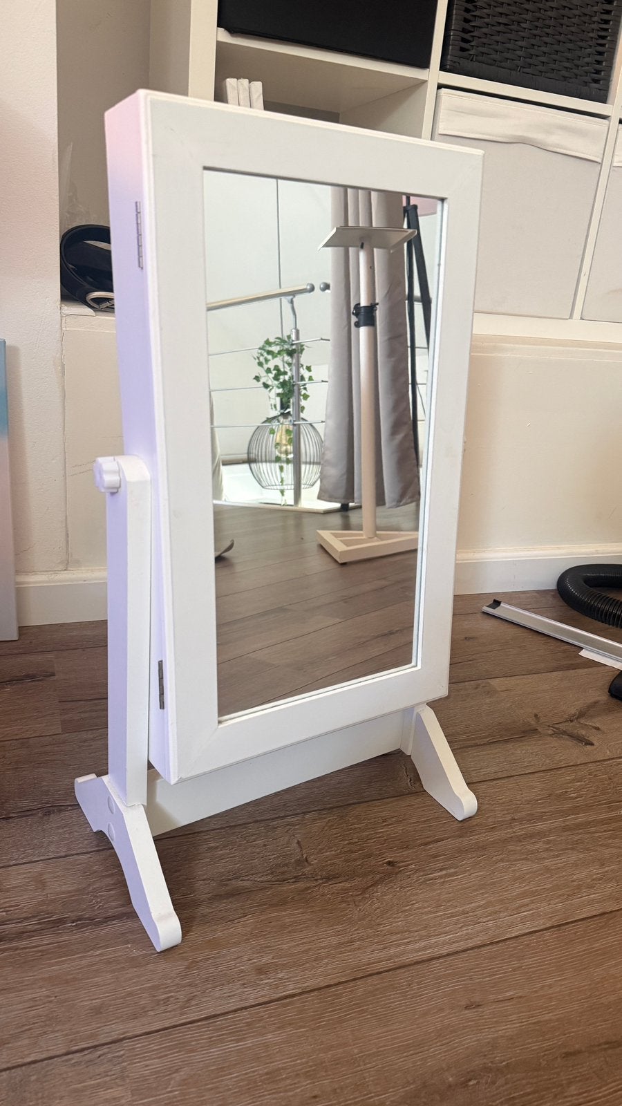 Jewellery stand/Mirror, Ophalen, Zo goed als nieuw