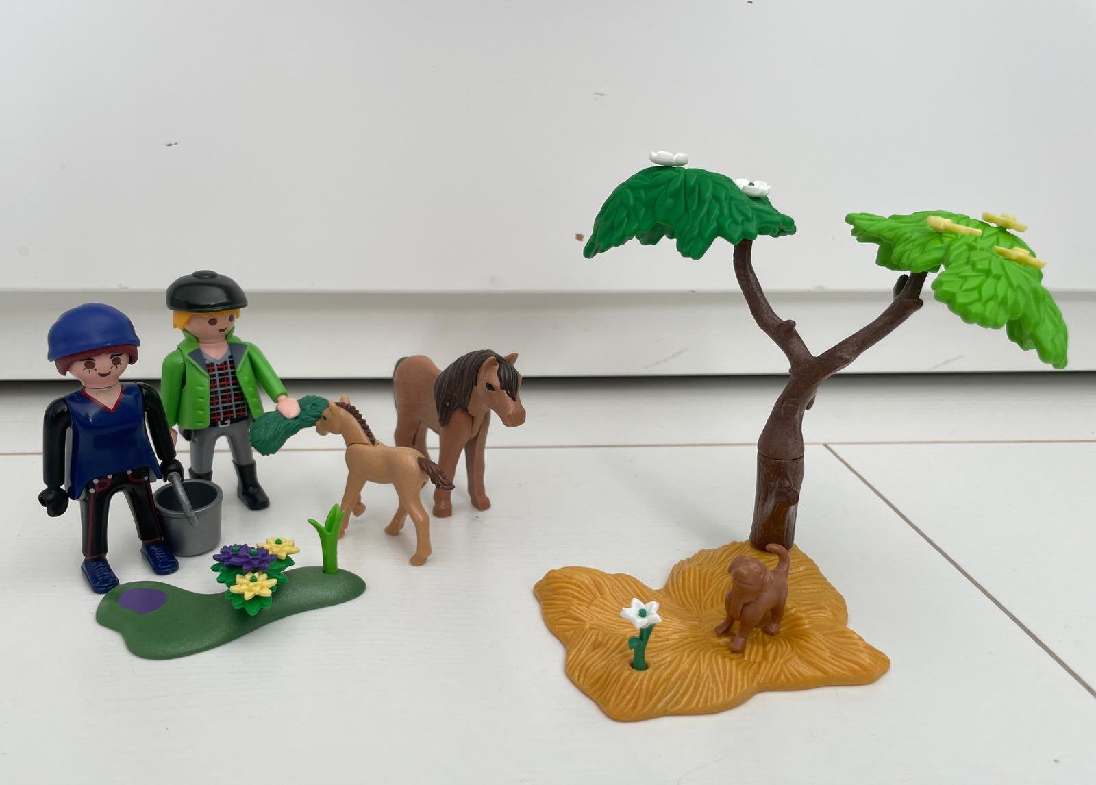 Playmobil. Veulen. Verzorger. Paard, Ophalen of Verzenden, Gebruikt