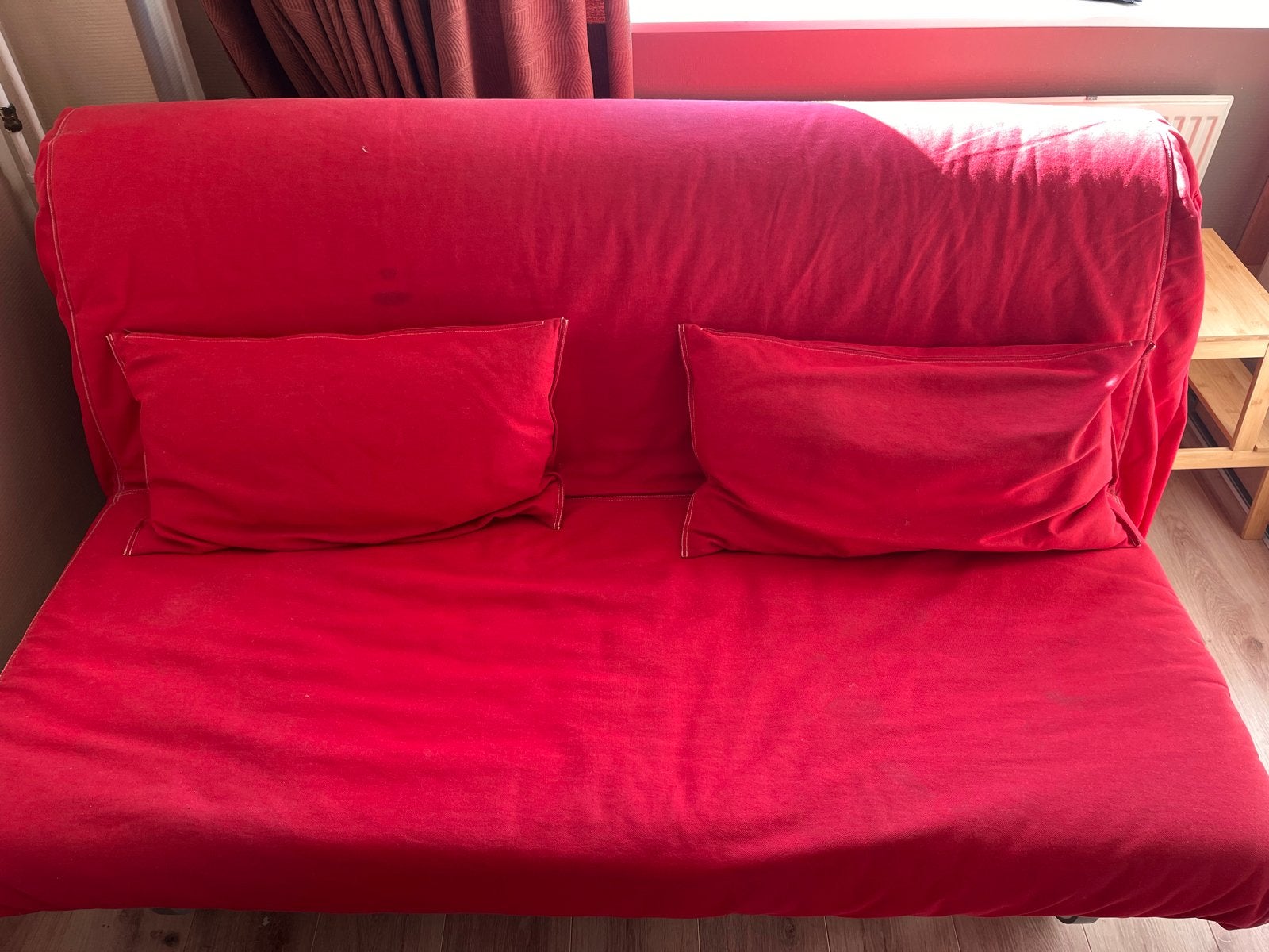 Rode slaapbank/futon met kussens, Gebruikt, Tweepersoons, Ophalen of Verzenden, Overige maten