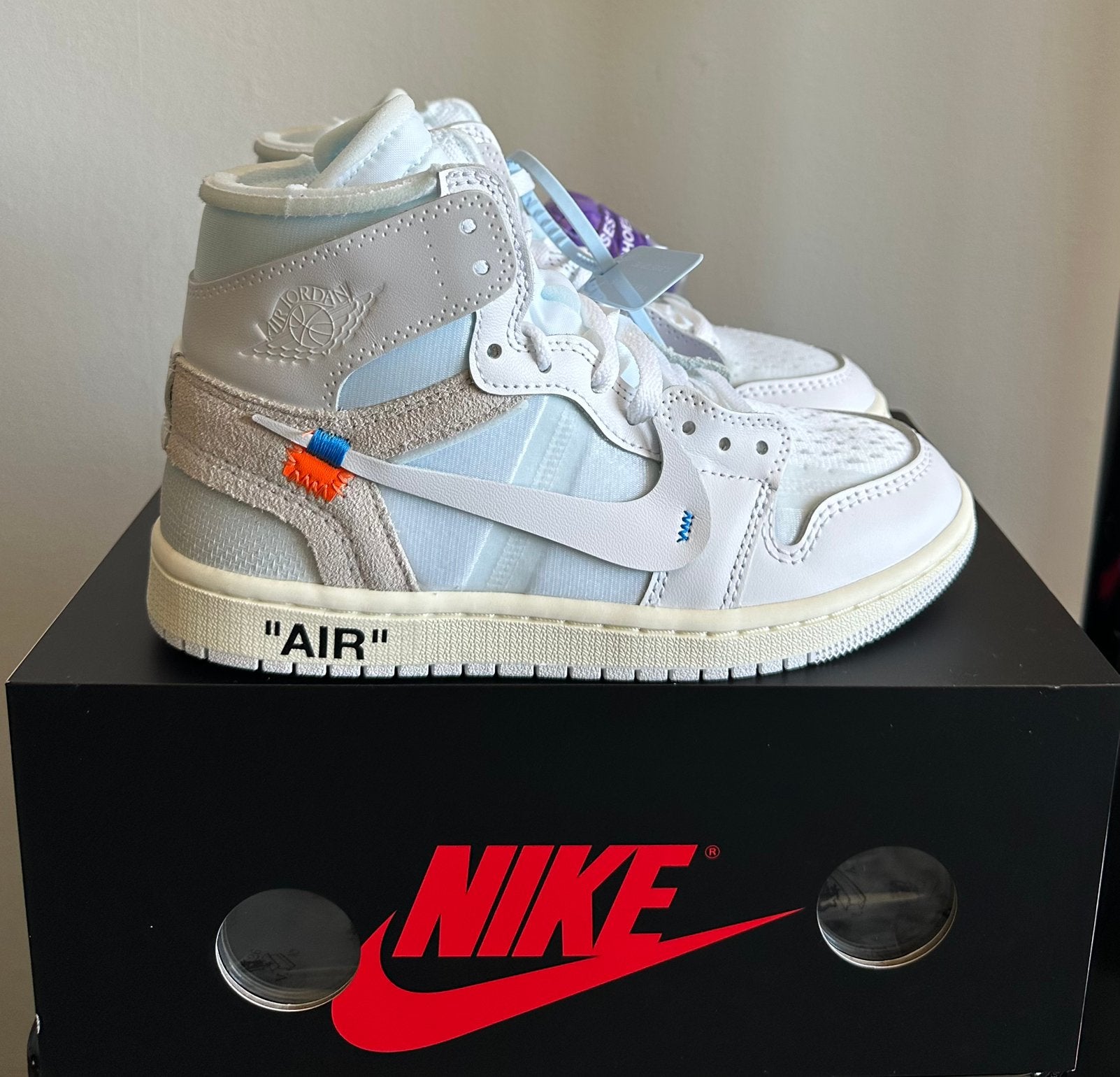 Jordan 1 High OG Alaska Off White 38 38.5, Wit, Nieuw, Ophalen of Verzenden, Sneakers of Gympen