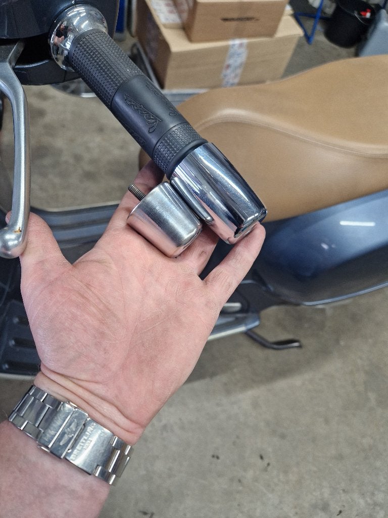 Grote balansdoppen , stuur gewichten Vespa GTS 125 - 300 cc, Ophalen, Gebruikt, Vespa