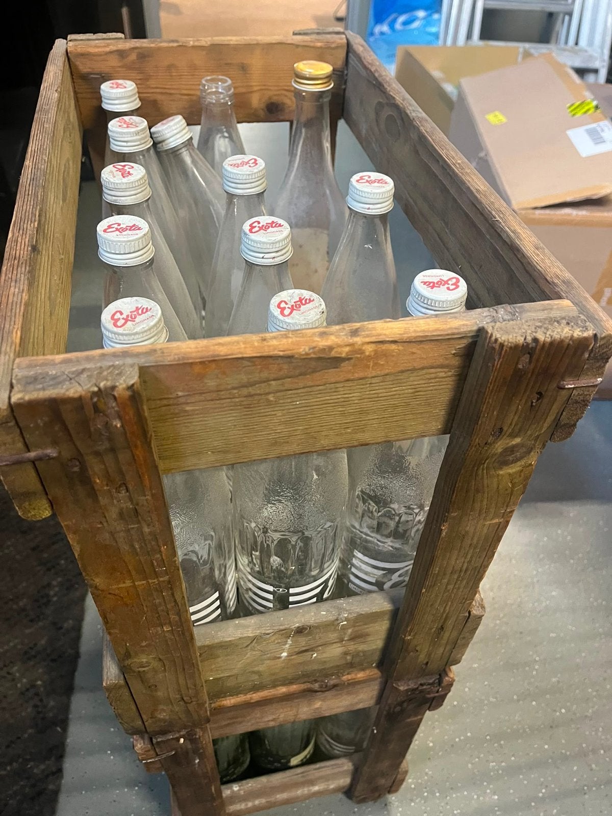 2 Vintage Flessenkratten met Flessen - Decoratief, Ophalen