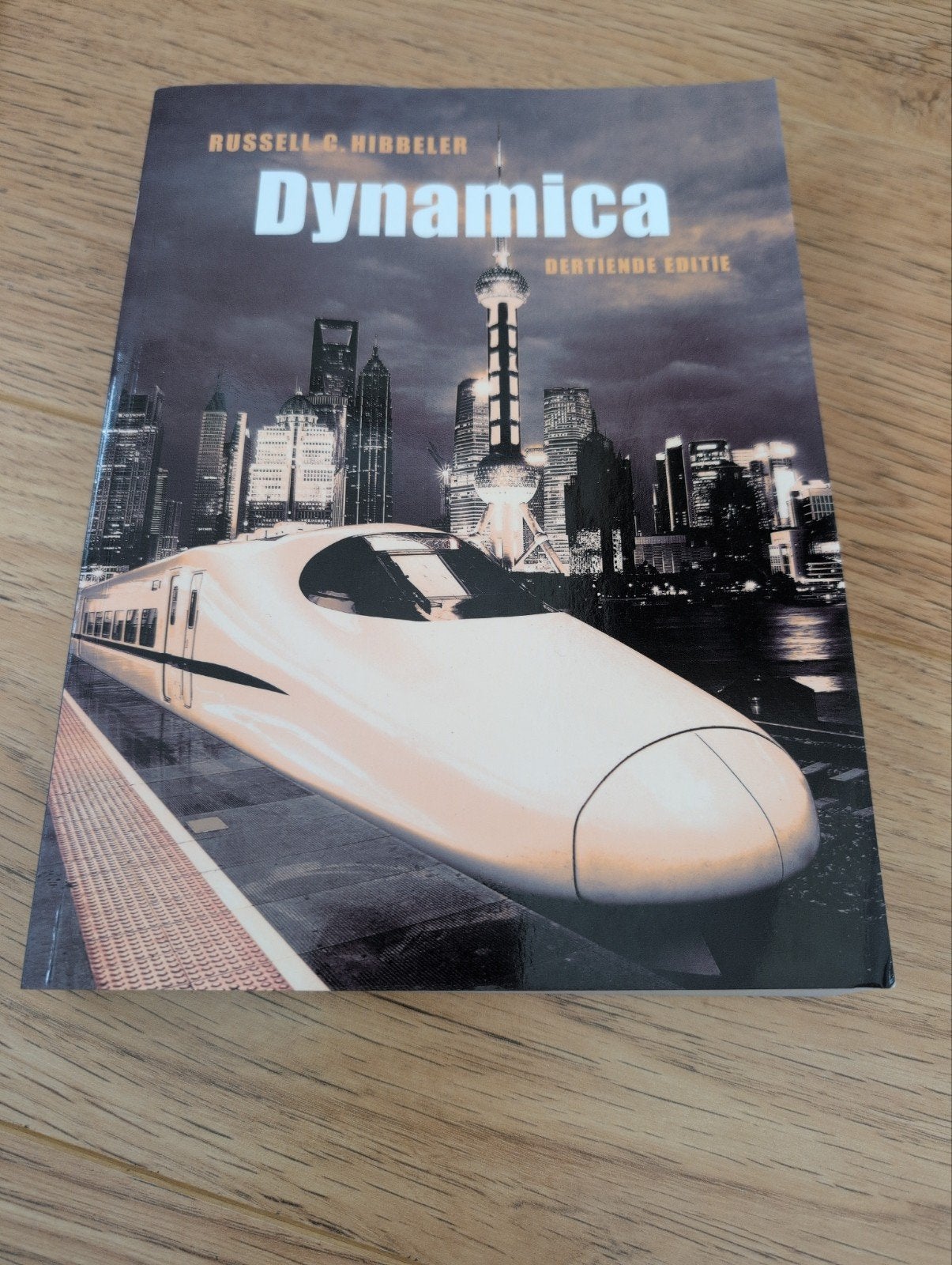 Dynamica - Russell C. Hibbeler - Dertiende Editie, Zo goed als nieuw, Russell C. Hibbeler, Beta, HBO