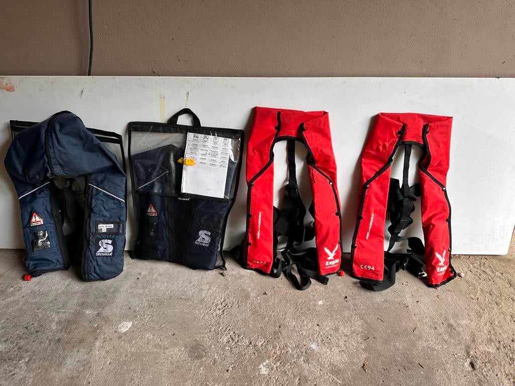 Secumar reddingsvesten 275N / Eagle vesten 150N, Watersport en Boten, Watersportkleding, Ophalen of Verzenden, Gebruikt, Dame of Heer