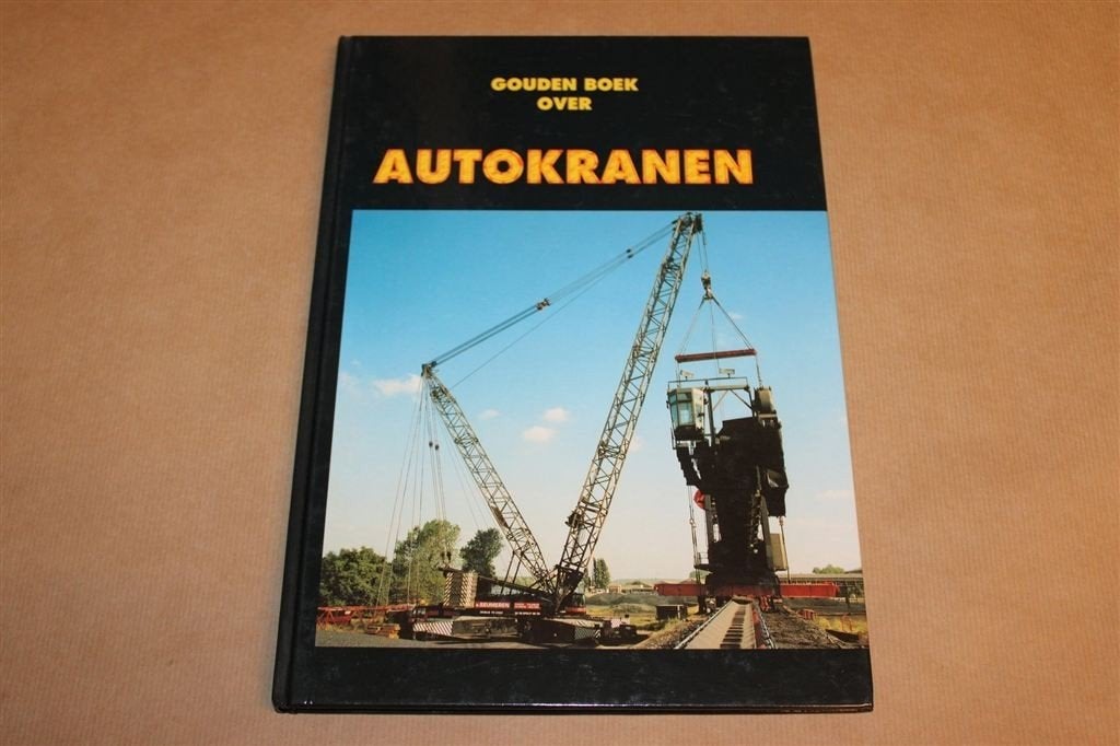 Gouden Boek over Autokranen — Truckstar Fotoboek, Ophalen of Verzenden, Gelezen, Tractor en Landbouw