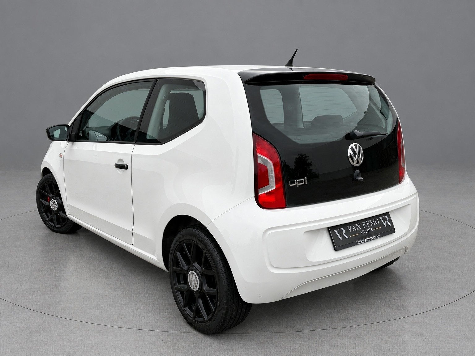 Volkswagen Up! 1.0 take up! BlueMotion|Airco|Bt Audio|3-drs|, Voorwielaandrijving, Euro 5, Gebruikt, Up!