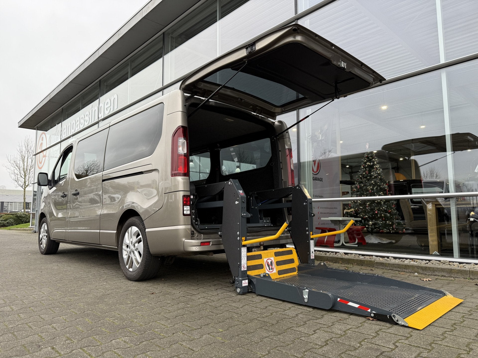 Opel Vivaro 5+1 Rolstoelbus 1.6 CDTI L2H1 Edition EcoFlex (M, Auto's, Bestelauto's, Voorwielaandrijving, Stof, Gebruikt, 4 cilinders
