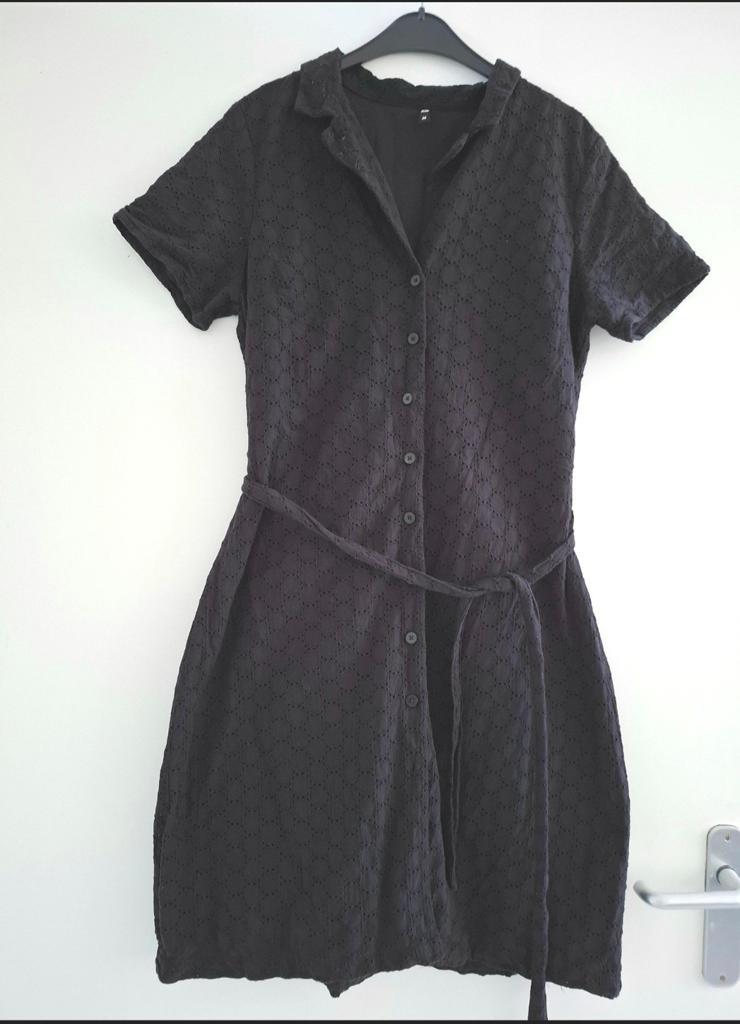 Prachtige gevoerde broderie zomerjurk met lint Hema maat M, Maat 38/40 (M), Zwart, Ophalen of Verzenden, Knielengte