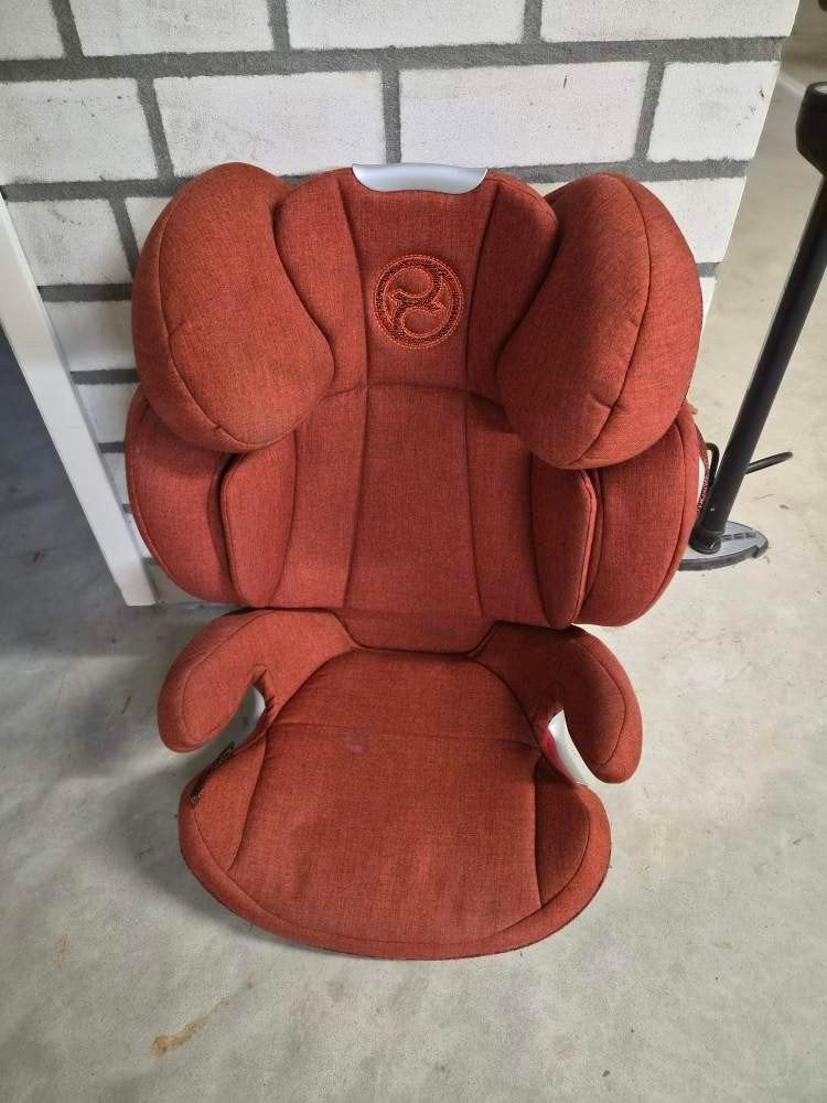 Cybex Solution Z-Fix Plus autostoel Rood - Zo goed als nieuw, Kinderen en Baby's, Autostoeltjes, 15 t/m 36 kg, Zijbescherming