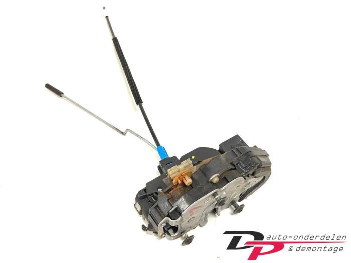 Deurslot Mechaniek 4Deurs links-voor van een Opel Astra, Gebruikt, -, -, Opel