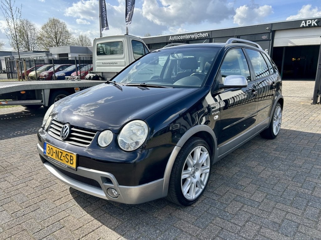 Volkswagen Polo 1.4-16V FUN - Nette Auto (bj 2004), Auto's, Voorwielaandrijving, 15 km/l, 4 cilinders, Zwart