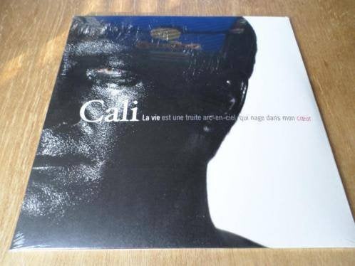 Cali - La Vie Est Une Truite Arc-En-Ciel Qui Nage Dans 2LP, Geseald, Ophalen of Verzenden, 12 inch, Nieuw in verpakking