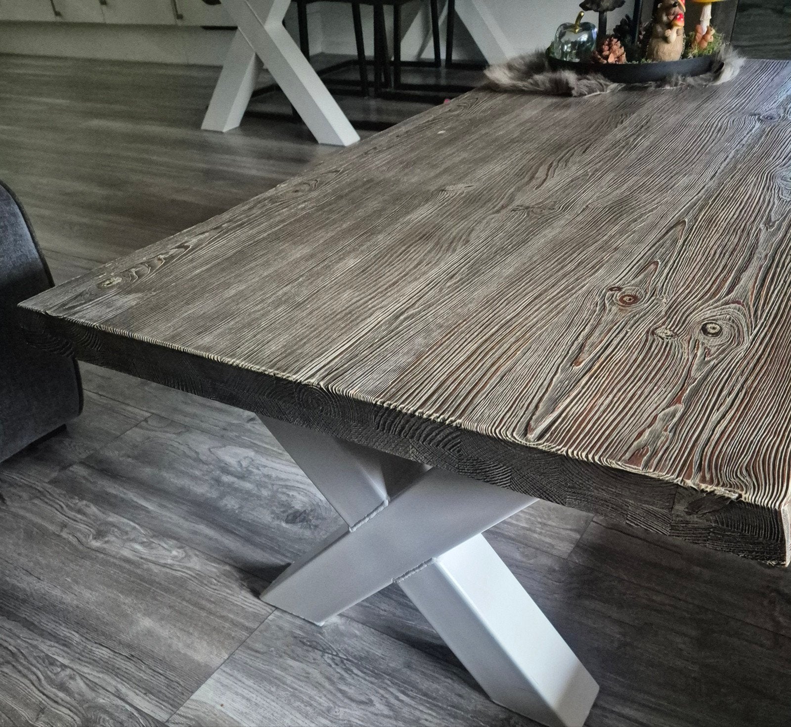 Salontafel met robuust houten blad en X-poten, 100 tot 150 cm, 50 tot 100 cm, Zo goed als nieuw, Modern industrieel